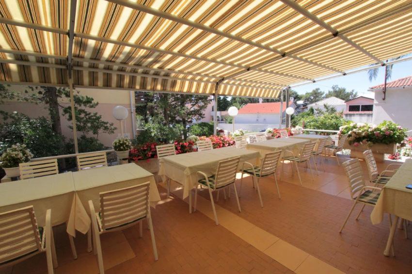 Royal Rooms Novalja Luaran gambar